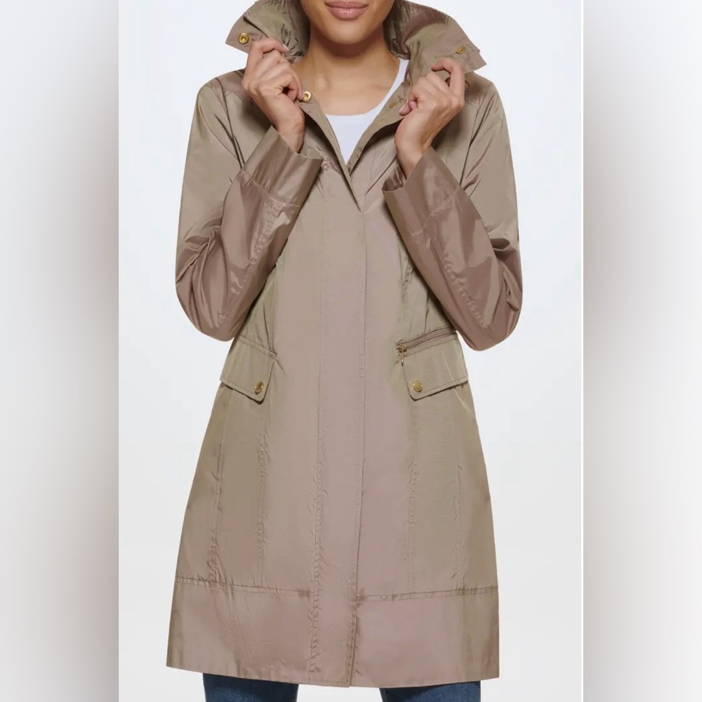 NWT COLE HAAN SIGNATURE Packable‎ Raincoat Jacket Beige Hooded Size XS/TP